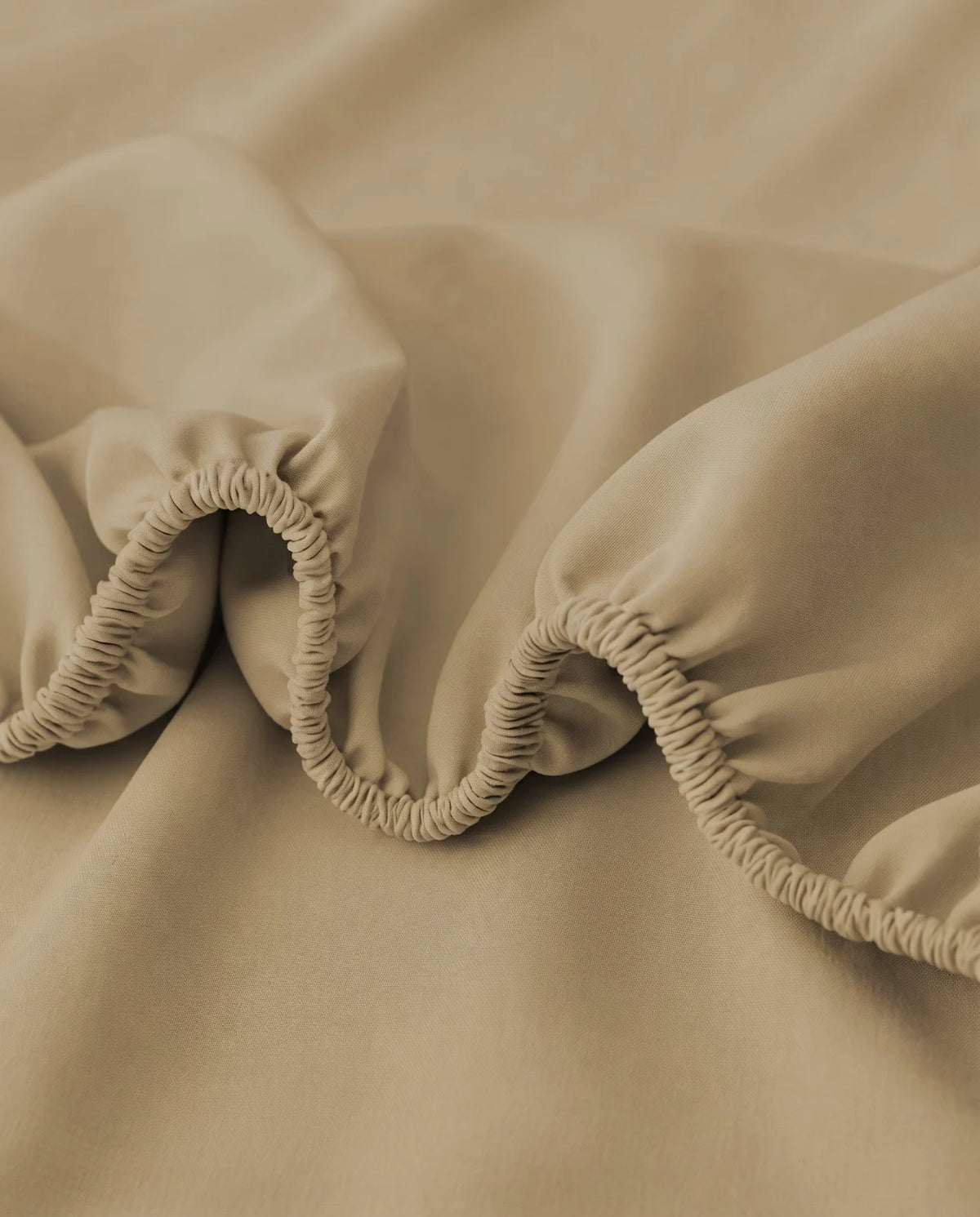 Premium Fitted Sheet With Pillows