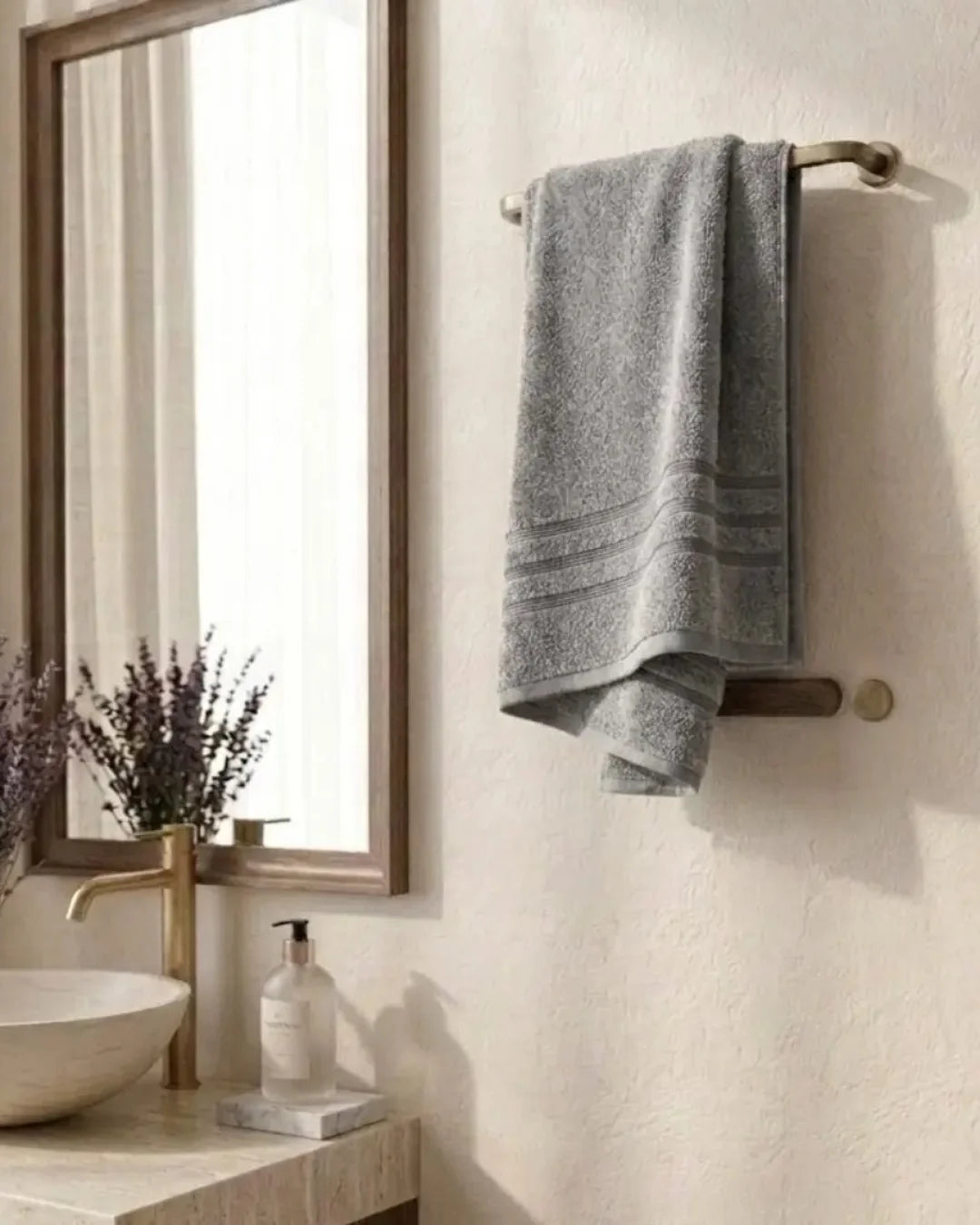 Premium Grey Towel – Soft, Absorbent, 1-Piece Luxury Bath Towel