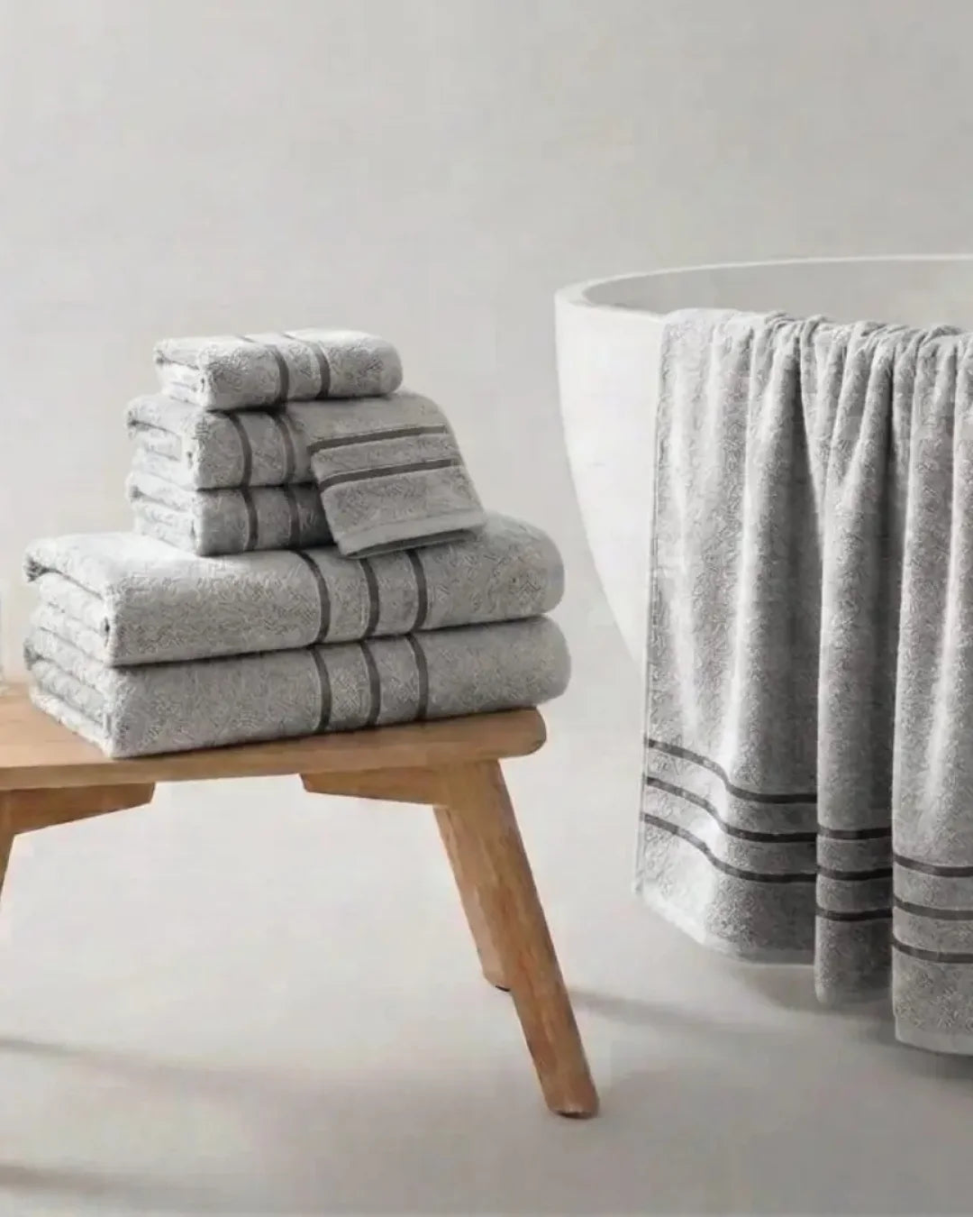 Elovery 6 Pieces Silver Towel Set