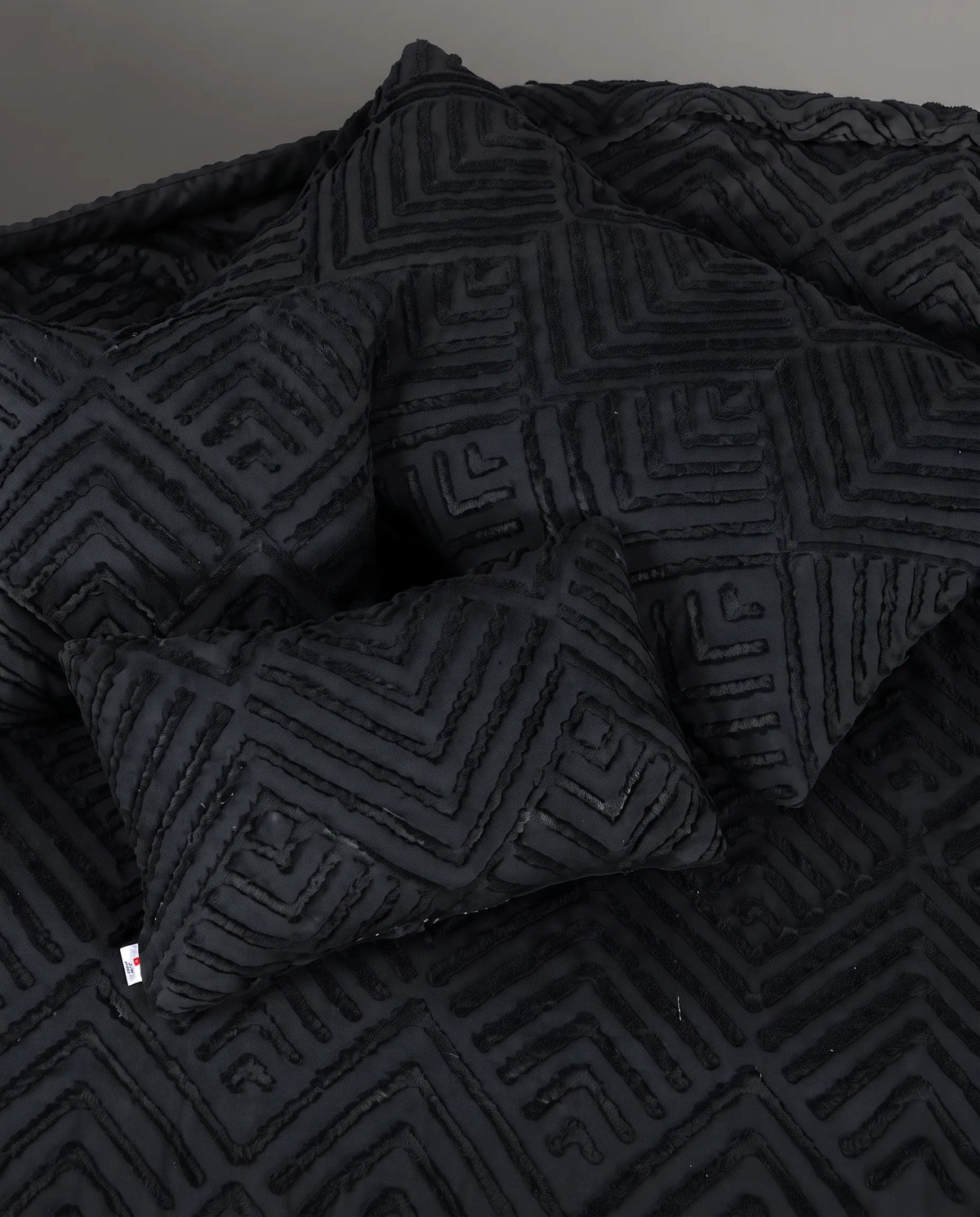 Elovery Black Velvet Jacquard 7-Piece Comforter Set