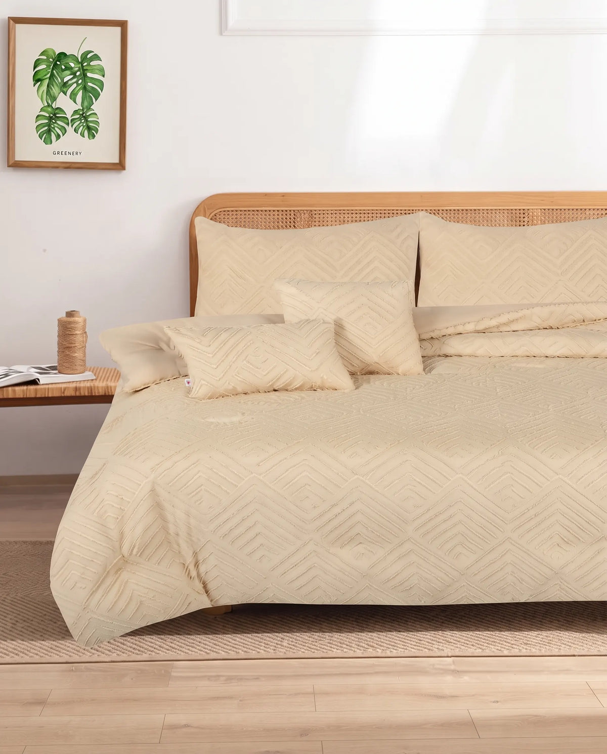 7 Pieces Jacquard Comforter Set beige