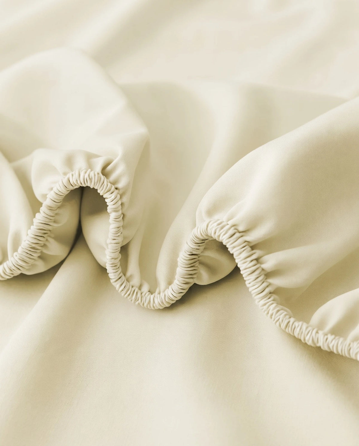 Premium Fitted Sheet With Pillows